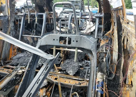 2023 Toyota Highlander L z USA, uszkodzony, nr VIN 5TDKDRBH2PS521006